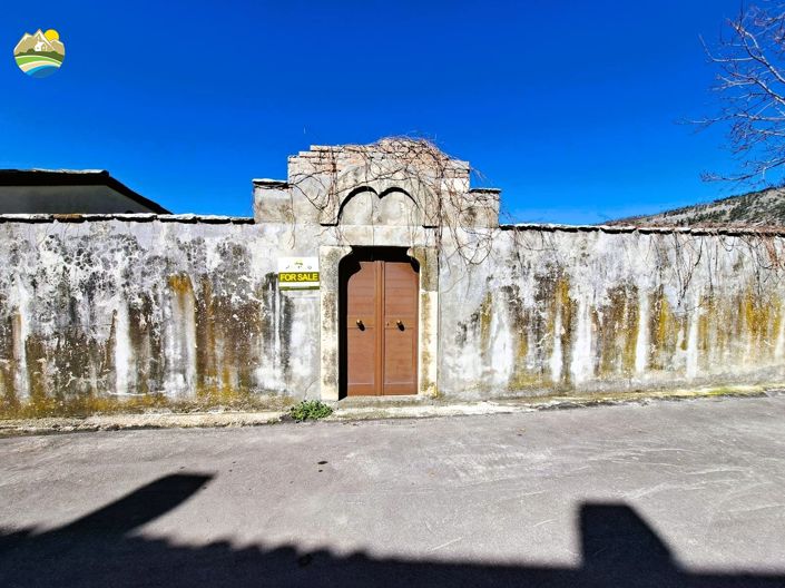 Image No.38-8 Bed Townhouse for sale