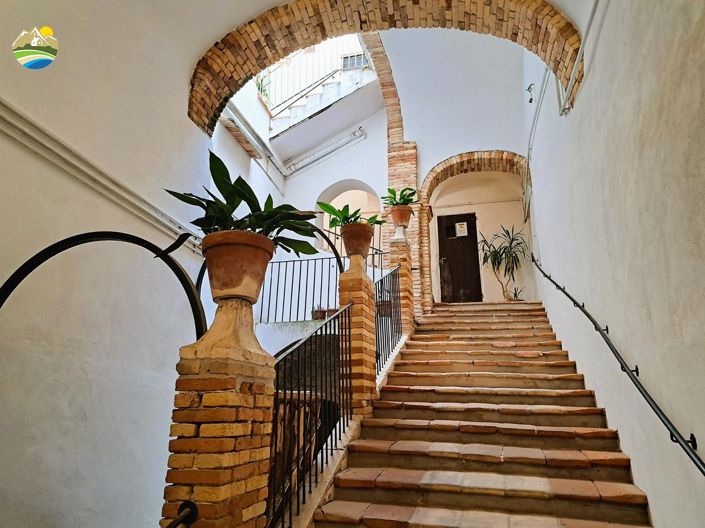 Image No.1-2 Bed Apartment for sale