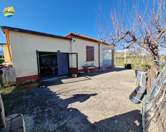 Image No.10-2 Bed Country House for sale