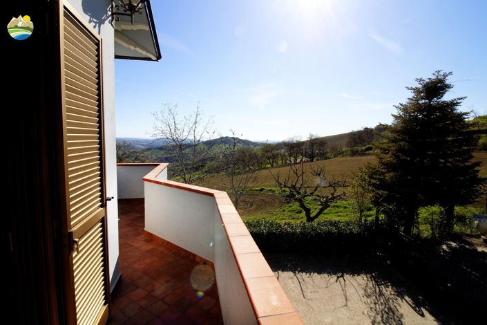 Image No.15-2 Bed Country House for sale