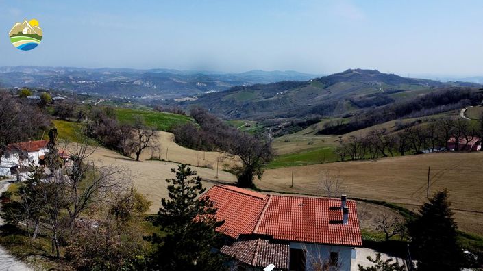 Image No.4-2 Bed Country House for sale