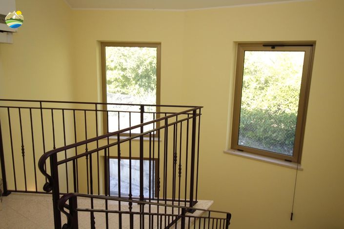 Image No.9-2 Bed Country House for sale