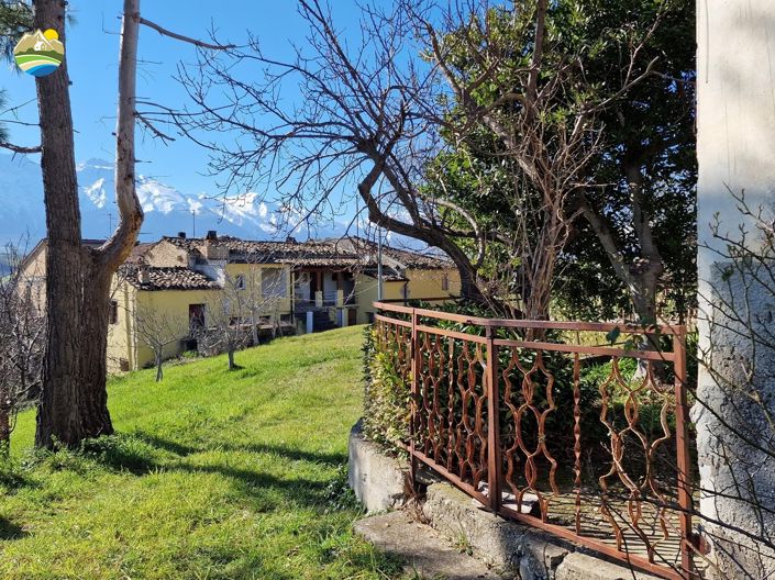 Image No.26-3 Bed Country House for sale