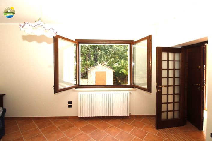 Image No.16-4 Bed Country House for sale