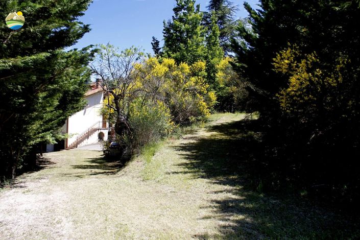 Image No.2-4 Bed Country House for sale