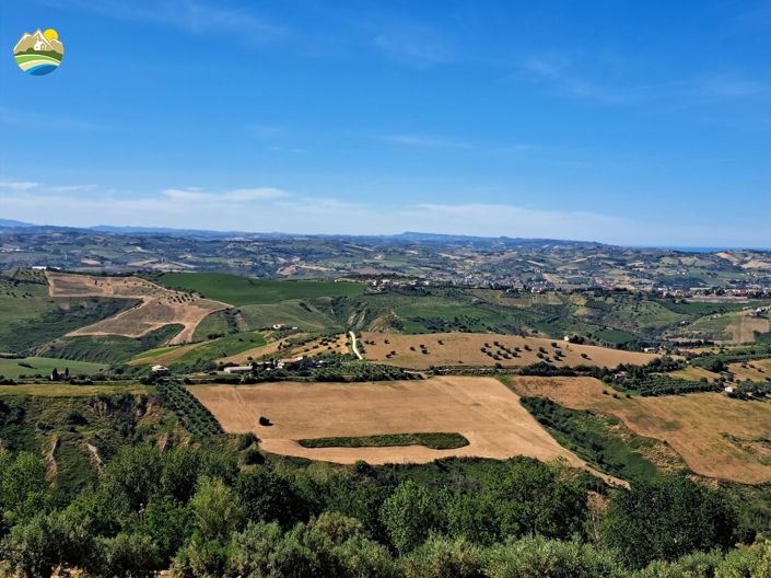 Image No.11-2 Bed Country House for sale