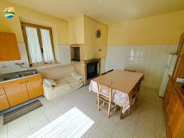 Image No.26-2 Bed Country House for sale