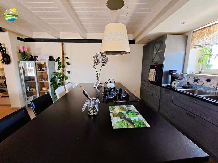 Image No.6-3 Bed Townhouse for sale