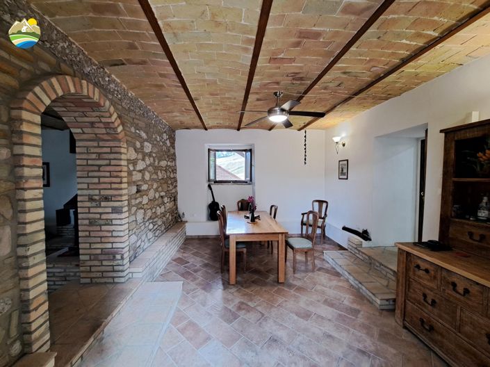 Image No.12-3 Bed Country House for sale