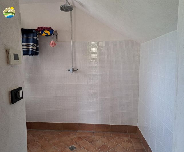 Image No.21-3 Bed Country House for sale