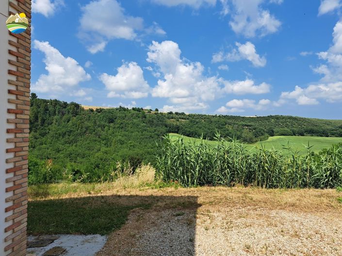 Image No.40-3 Bed Country House for sale