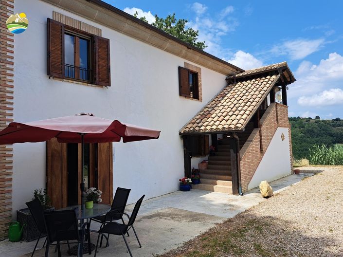 Image No.6-3 Bed Country House for sale