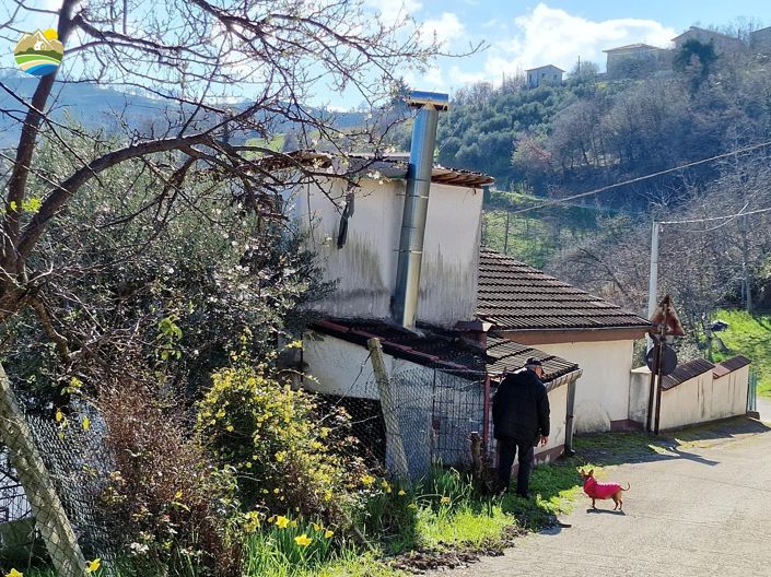 Image No.31-2 Bed Country House for sale