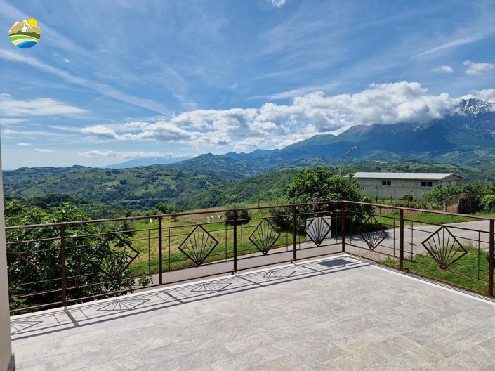 Image No.28-2 Bed Country House for sale