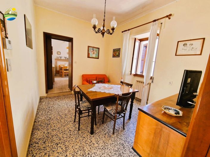 Image No.13-3 Bed Townhouse for sale