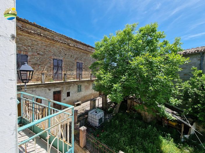 Image No.28-3 Bed Townhouse for sale