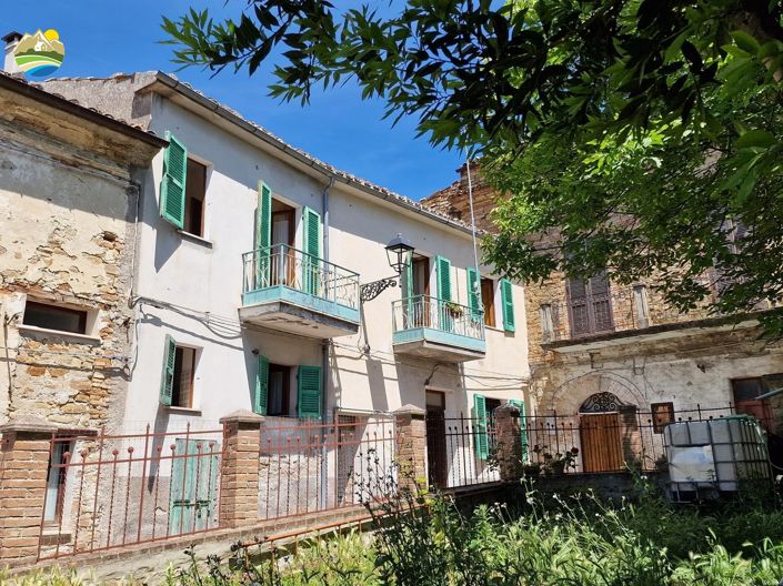 Image No.7-3 Bed Townhouse for sale