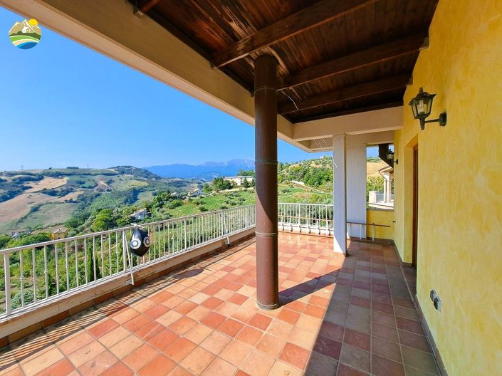 Image No.26-8 Bed Villa for sale