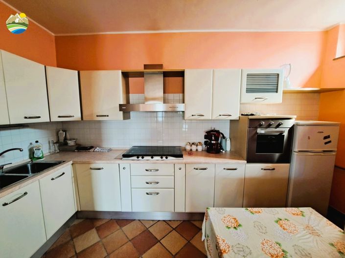 Image No.32-8 Bed Villa for sale