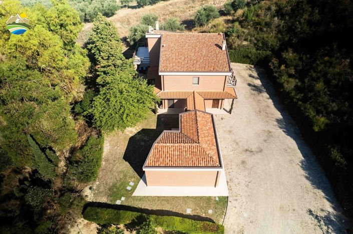 Image No.11-4 Bed Villa for sale