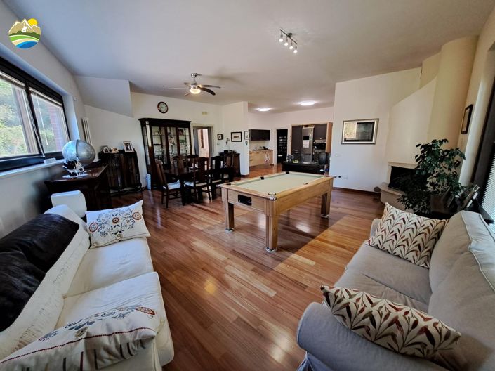 Image No.17-4 Bed Villa for sale