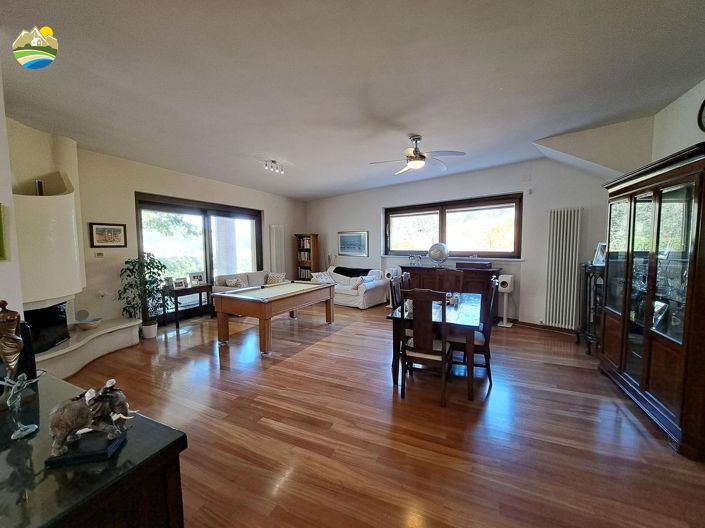 Image No.18-4 Bed Villa for sale