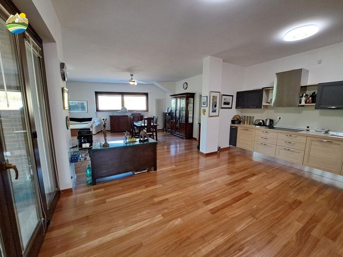 Image No.21-4 Bed Villa for sale