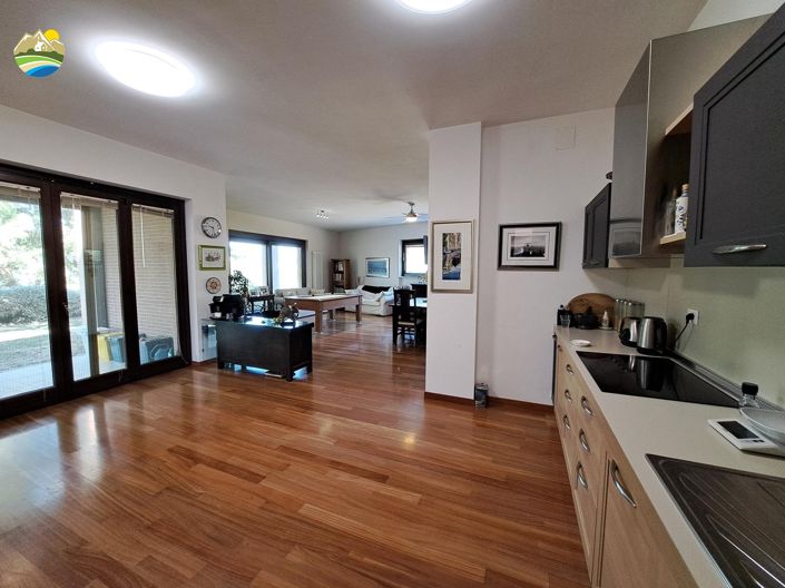 Image No.22-4 Bed Villa for sale