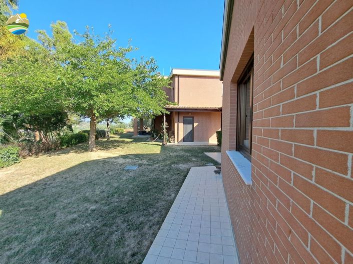 Image No.9-4 Bed Villa for sale