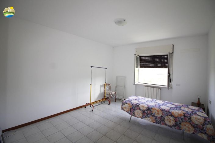 Image No.12-3 Bed Apartment for sale