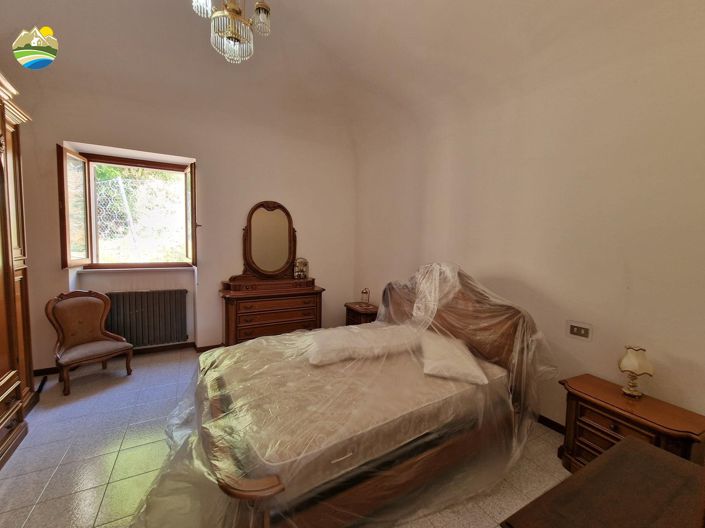 Image No.24-3 Bed Townhouse for sale