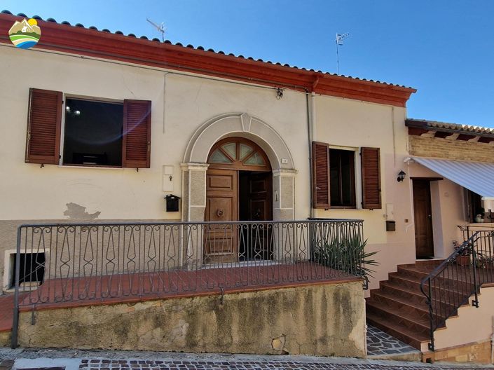 Image No.9-3 Bed Townhouse for sale