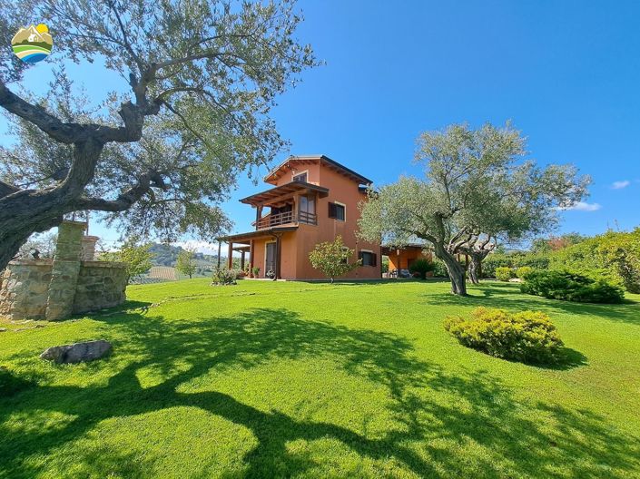 Image No.8-3 Bed Villa for sale