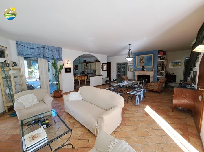 Image No.20-4 Bed Villa for sale