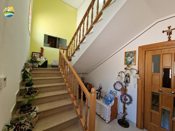 Image No.24-3 Bed Country House for sale