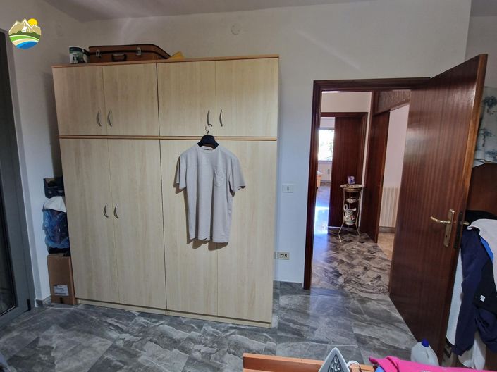 Image No.35-3 Bed Country House for sale