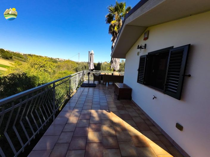 Image No.21-2 Bed Villa for sale