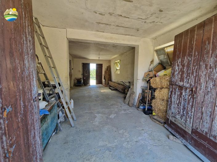 Image No.32-3 Bed Country House for sale