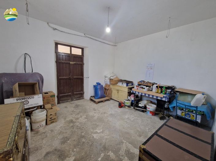 Image No.34-3 Bed Country House for sale