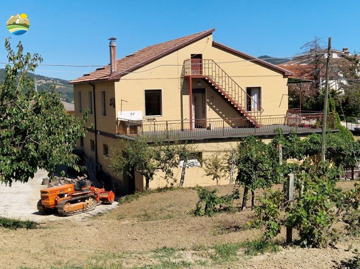 Image No.5-3 Bed Country House for sale