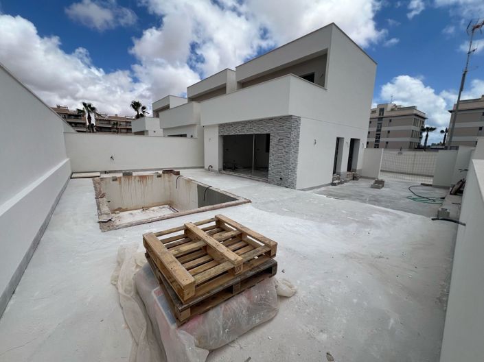 Image No.6-3 Bed Villa for sale