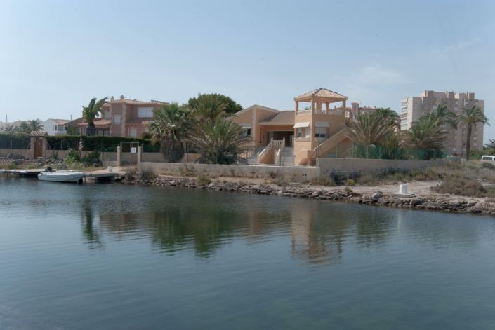 Image No.14-3 Bed Villa for sale