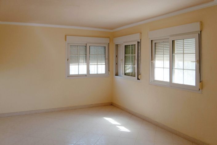 Image No.8-3 Bed Villa for sale