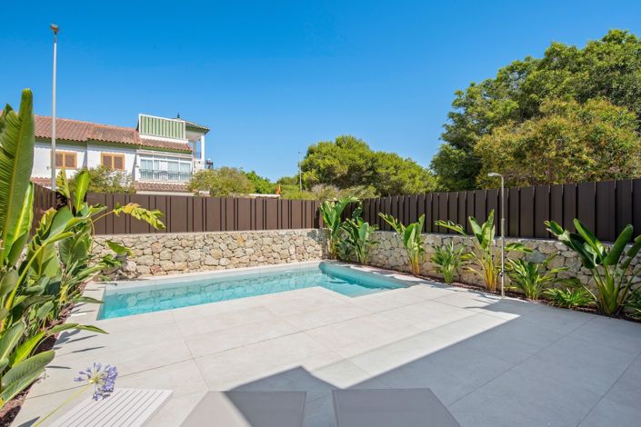 Image No.26-3 Bed Villa for sale