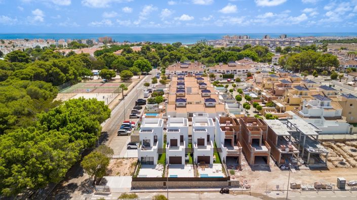 Image No.3-3 Bed Villa for sale