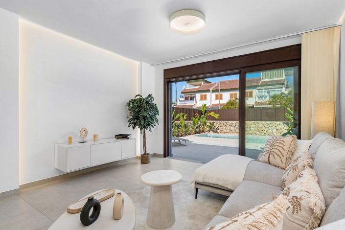 Image No.8-3 Bed Villa for sale