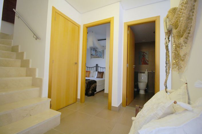 Image No.17-2 Bed Townhouse for sale