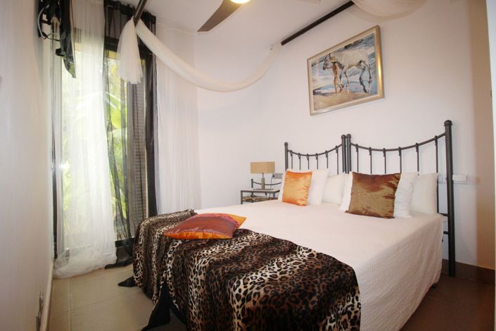 Image No.5-2 Bed Townhouse for sale