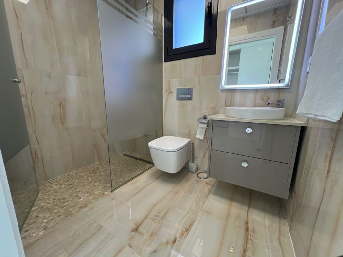 Image No.27-5 Bed Villa for sale