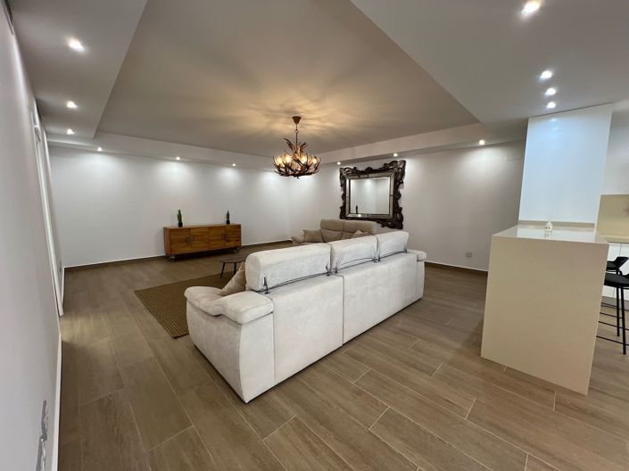 Image No.34-5 Bed Villa for sale